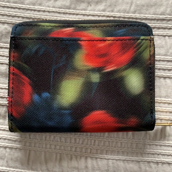 Herschel Clutch - Picture 2 of 5